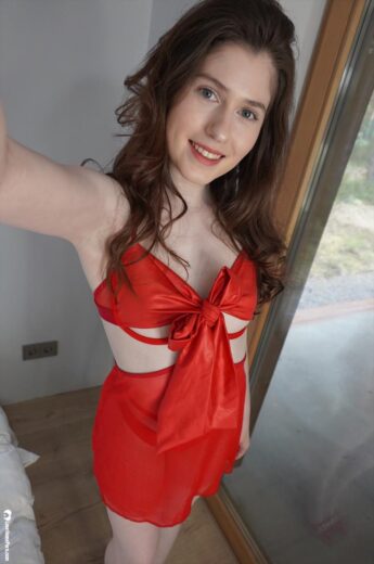red hot amateur 24111707144
