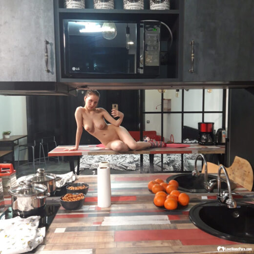 red hot amateur 241117073811